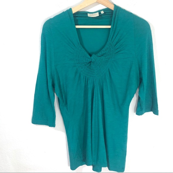 Deletta Tops - Deletta Large Green Top Scrounge Knot Front